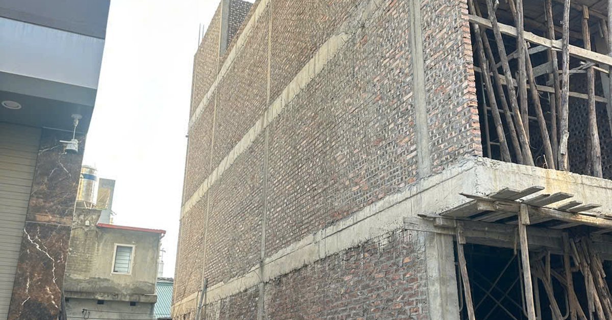 Nhà phố nhiều tầng đang dựng khung và xây tường tại Sơn Đồng, Hoài Đức — Nhà Mộc thi công