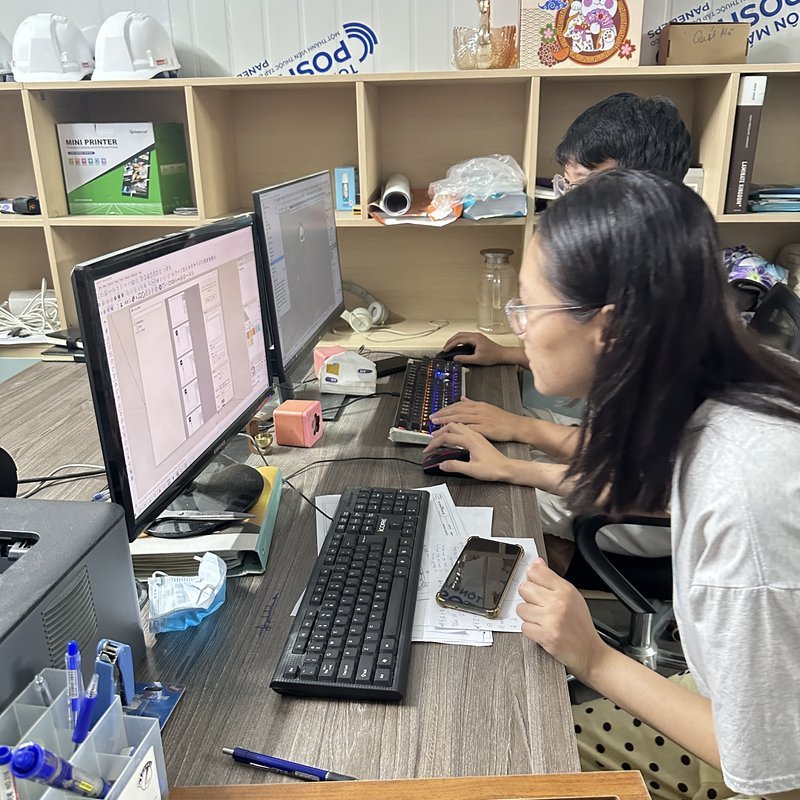 Văn phòng thiết kế Nhà Mộc, hai kỹ sư làm hồ sơ bản vẽ
